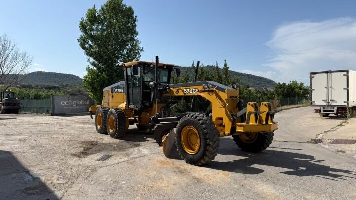 JOHN DEERE  672GP AWD **REGISTERED**